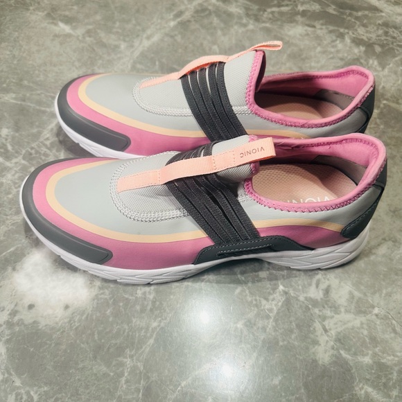 Women's Size 10 Vionic Brisk Vayda Slip-on Sneakers In Gray And Pink Unworn - Picture 3 of 9